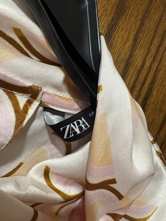 Zara Pink Cream Geometric Print Draped Neck Blouse - Picture 2 of 6